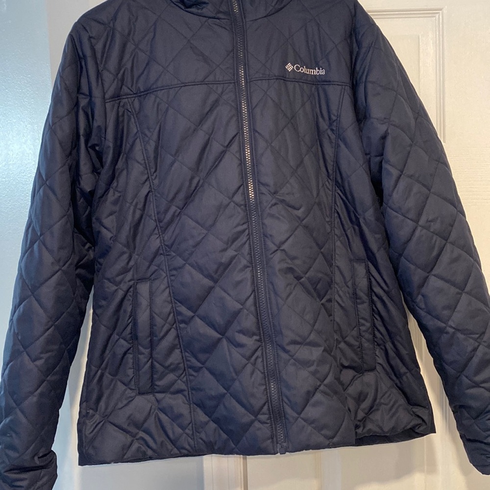 Womens Columbia faux lined jacket.